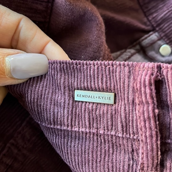 Kendall Kylie Burgundy Shorts - Picture 4 of 9